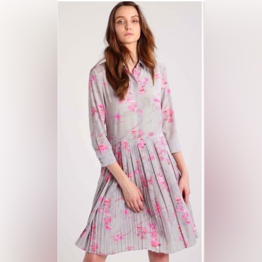 Banana Republic Gray and Pink Long Sleeve Dress